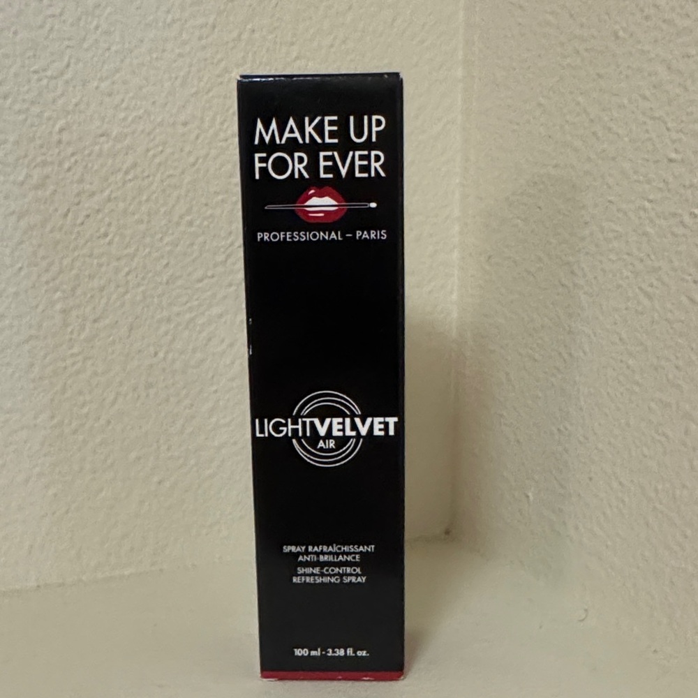Makeup Forever Light Velvet Air Setting Spray